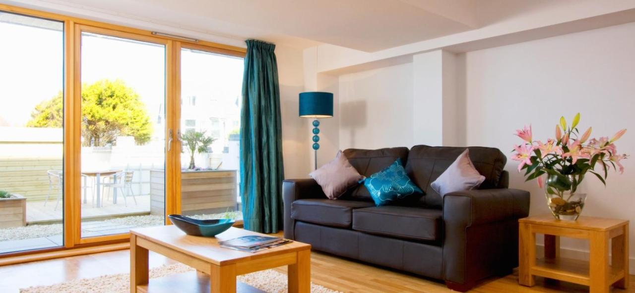 New Quay Fistral Beach Garden Apartment 3 מראה חיצוני תמונה